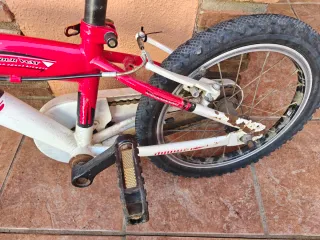 Bicicleta Infantil JL Wenti Roja y Blanca