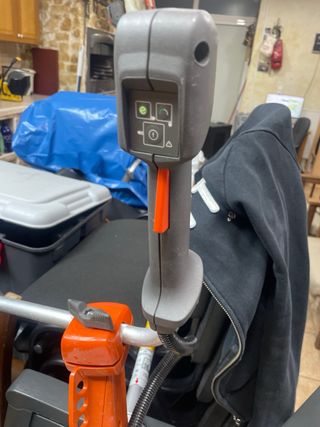 Desbrozadora Husqvarna 520 iRX con cargador y bate