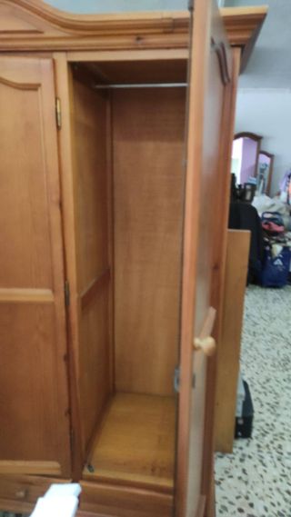 Armario 3 puertas de pino