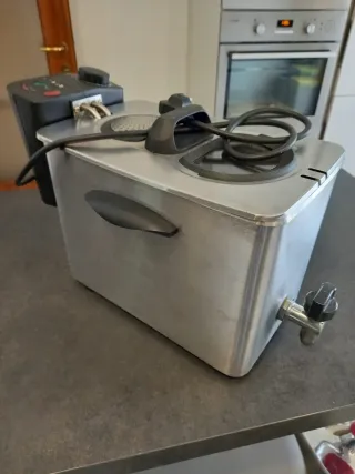 Friggitrice da 2,5lt nuova