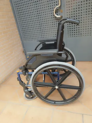 Silla de ruedas plegable