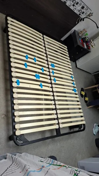 Somier 135x190cm con 4 patas