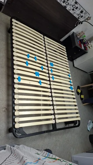 Somier 135x190cm con 4 patas