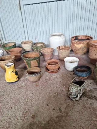 Lote de varios maceteros diferentes tamaños