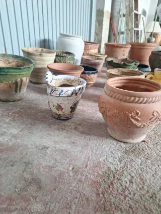 Lote de varios maceteros diferentes tamaños