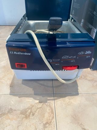 Freidora Eléctrica TAURUS