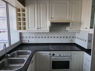 Cocina Teka Completa con Encimera de Piedra