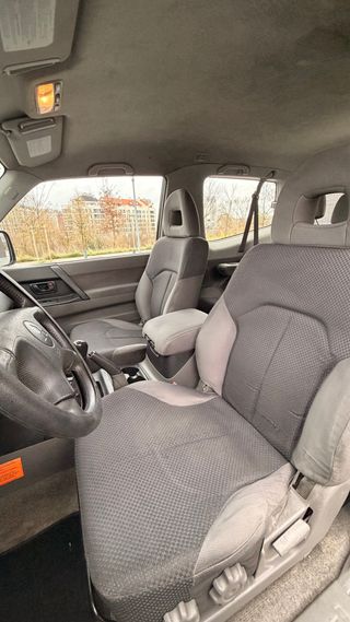 Mitsubishi Montero 2003