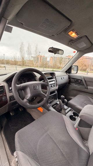 Mitsubishi Montero 2003