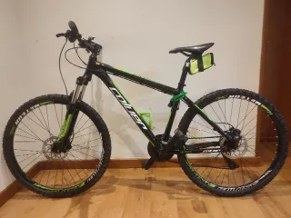 Bicicleta de montaña COLUER – Excelente estado