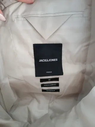 Traje marca Jack Jones completamente nuevo