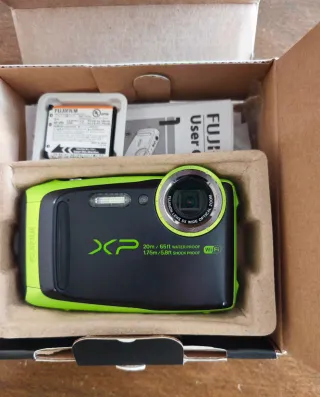 Cámara Fujifilm XP finepix 230. Water resistant.