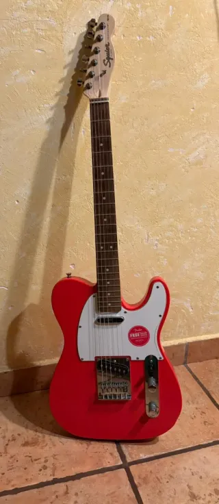 Guitarra Eléctrica Roja Squier