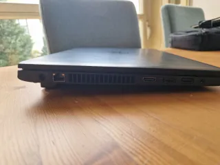 Portátil DELL Latitude 3470, i5, 16Gb