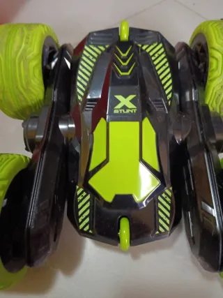 Coche teledirigido multiterreno