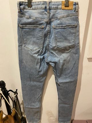 Vaqueros Bershka Azul Claro Talla M