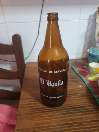 Botella de cerveza antigua "El Aquila" 1 litro
