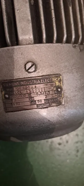 Motores Eléctricos Trifásicos Siemens de 1.5 kw.