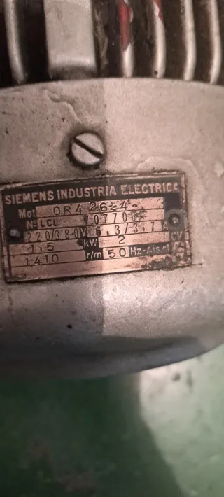 Motores Eléctricos Trifásicos Siemens de 1.5 kw.
