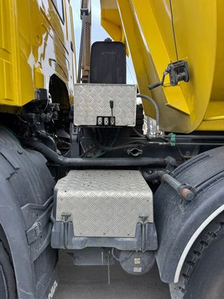 SCANIA R480 DUMPER DE OBRA CAMION 8X4