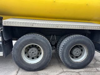 SCANIA R480 DUMPER DE OBRA CAMION 8X4