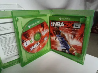 Pacchetto 5 Giochi Xbox One: UFC, NBA 2K15, WWE 2K20, Tom Clancy's Rainbow Six Siege e The Evil Within