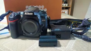 Cámara Nikon D7200 cargador y batería. Gran cámara