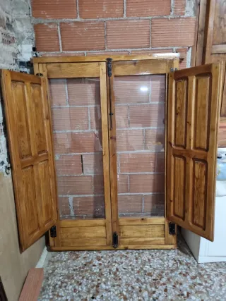 Armario antiguo madera rústica