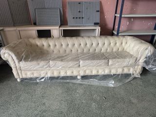 Sofá chester piel beige