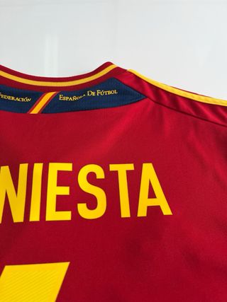 Camiseta adidas España 2012 Iniesta #6 talla M