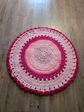 Alfombra artesanal de trapillo de algodon