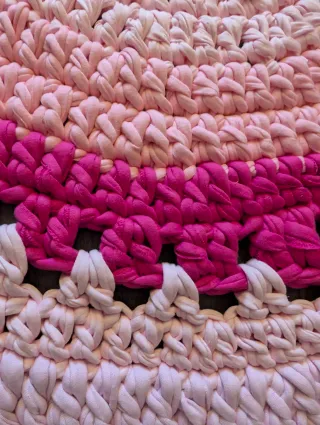 Alfombra artesanal de trapillo de algodon