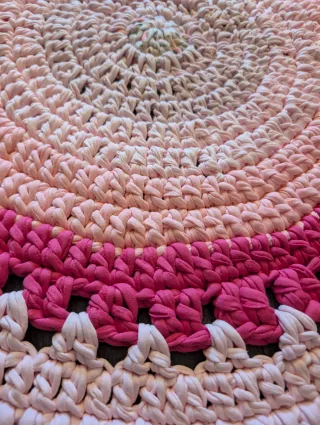 Alfombra artesanal de trapillo de algodon