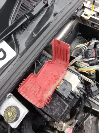 Piezas cubre batería Peugeot 308