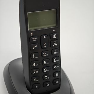 TELEFONO INALAMBRICO MOTORLA C1001CB CON BATERIAS Y CARGADOR A ESTRENAR