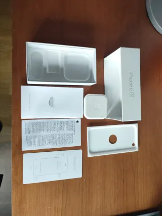 Caja iPhone 6 S 128GB y Auriculares