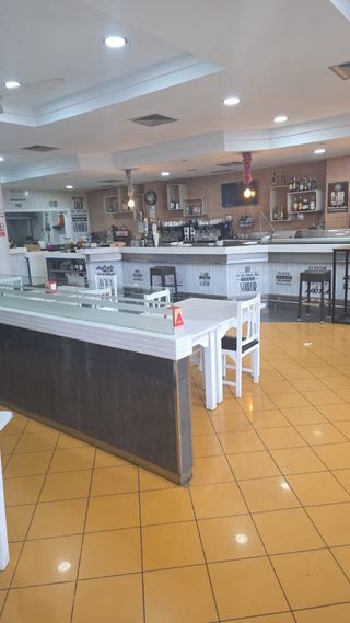 SE TRASPASA BAR CAFETERIA