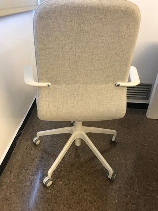 LÅNGFJÄLL Silla giratoria Ikea, nueva