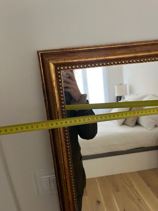 Espejo de pie dorado