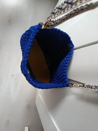 Bolso bandolera de lana azul