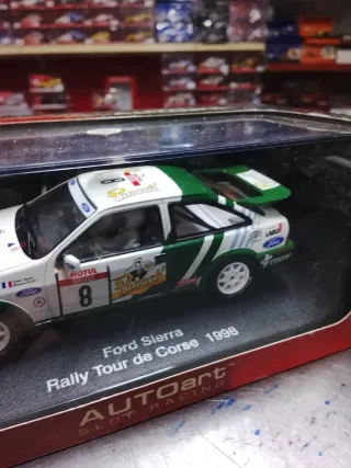 Scalextric Ford sierra auto art escala 1.32