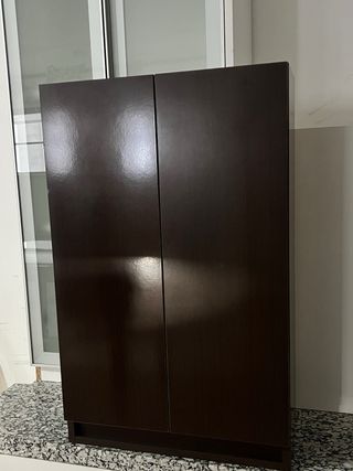 lavabo con grifo automático