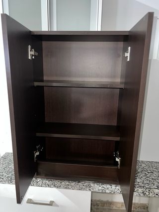 lavabo con grifo automático