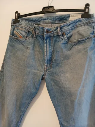 Jeans Diesel W31 L34 Unisex. Modello Shioner