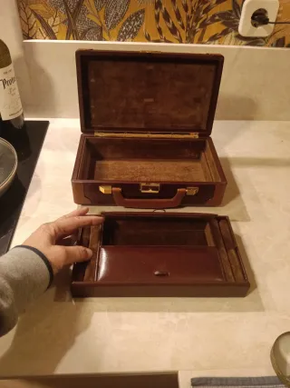 Joyero de piel vintage