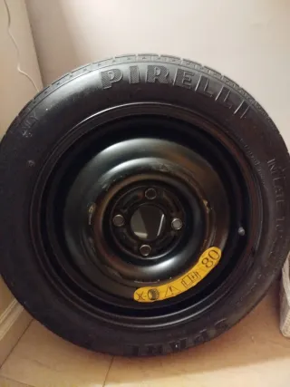 Rueda de galleta Ford Fusion Pirelli nueva.