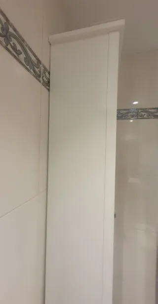 Armario alto baño con espejo Hemnes Ikea