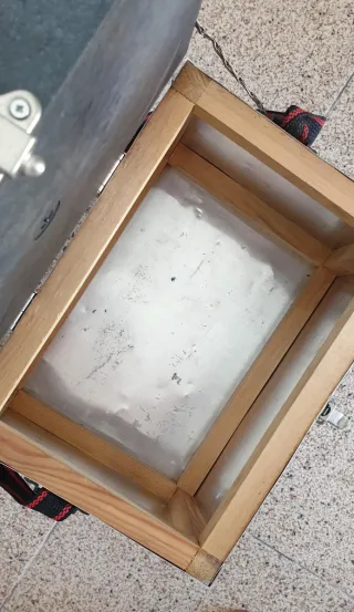 CAJON DE PESCA CON ASIENTO ACOLCHADO