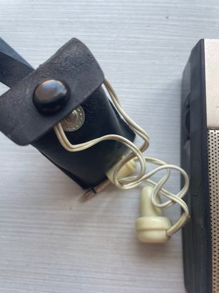 Radio Panasonic años 60 no funciona ,