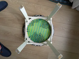 Mesa redonda pequeña estampado cebra